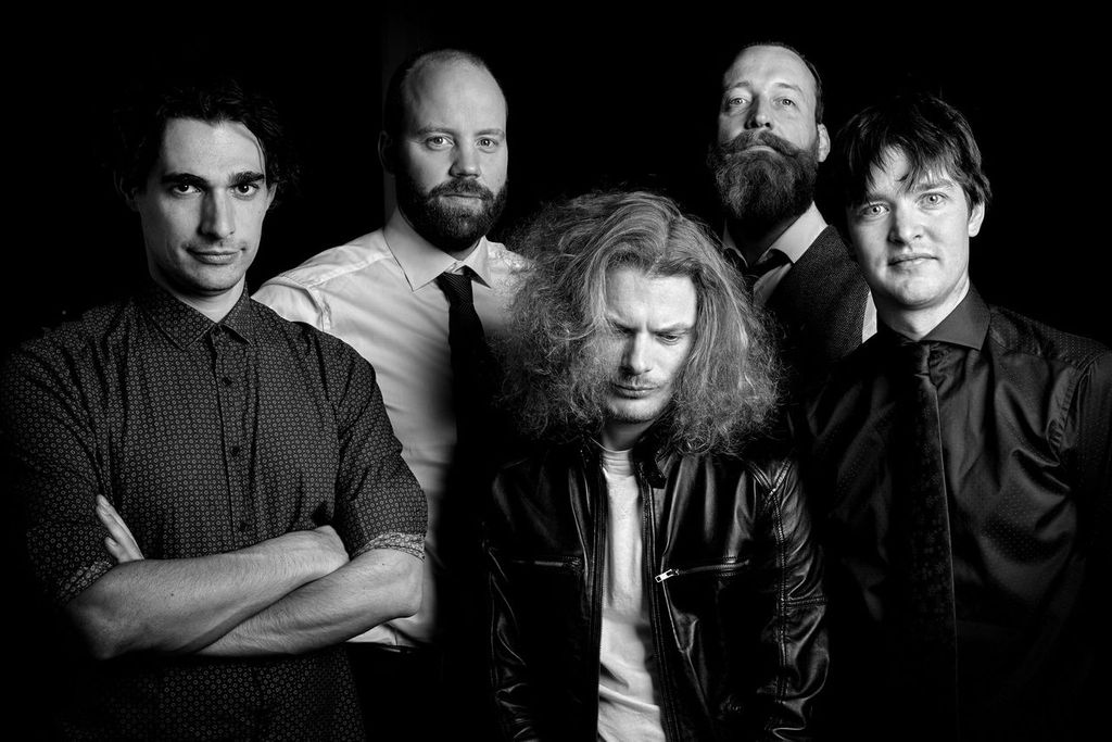 VIVALDI ROCKS cover image