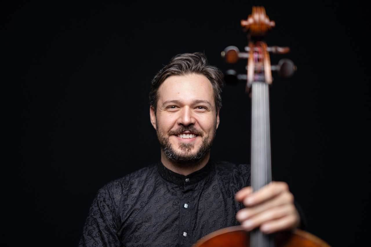 Florian Schmidt-Bartha portrait image