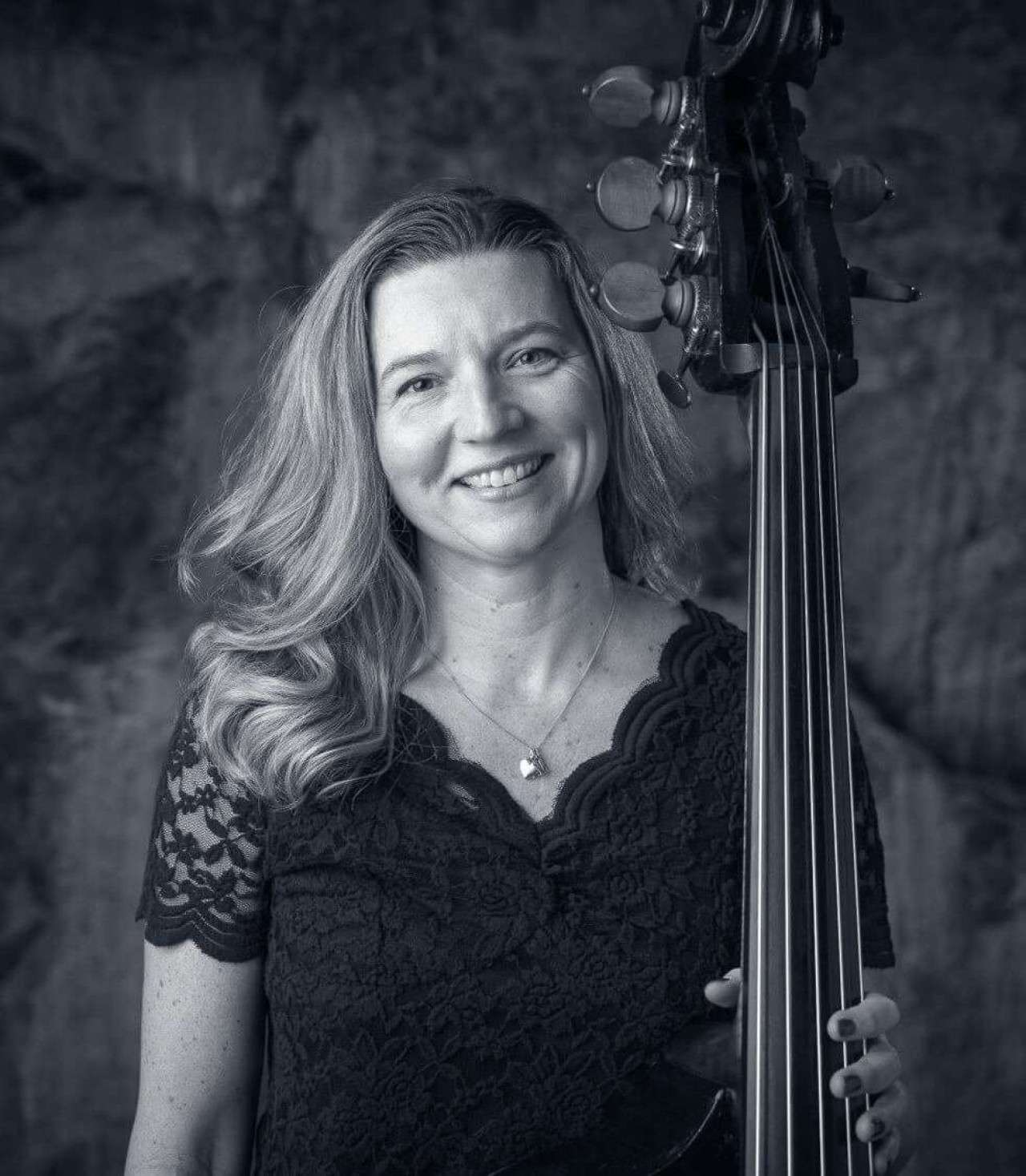 Jennifer Downing Olsson portrait image