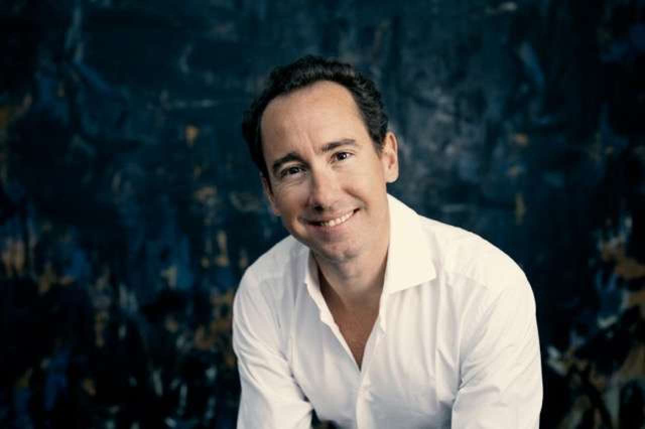 Cyrille Dubois portrait image