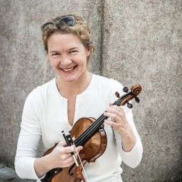 Suzanne von Gutzeit portrait image