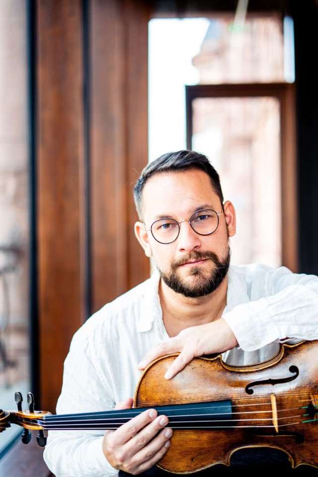 Daniel Eklund portrait image